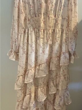 Francesca's Collections Cream Floral Ruffled Long Sleeve Dress